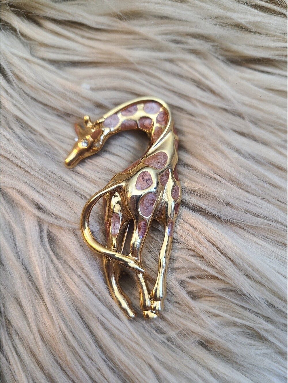 Gold Tone Figural Vintage Giraffe Brooch w/ Pearlized Enamel Spots